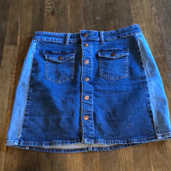Madewell Dresses & Skirts - 🌸5 for $25🌸 Madewell Snap Front Denim Skirt